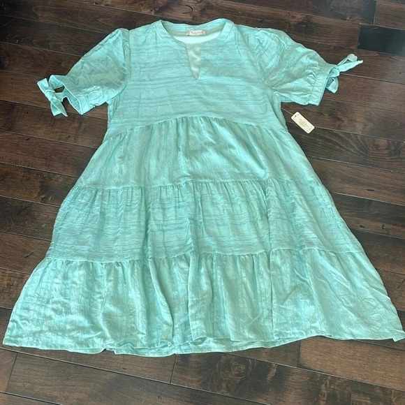 Altar’d State light green short sleeved dress Tiered Flowy Women’s size S NWT - Picture 3 of 12